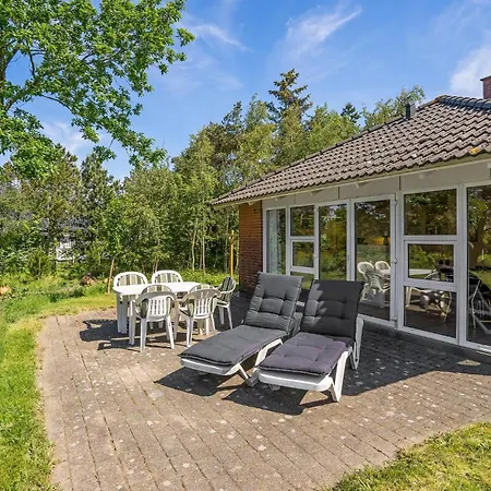 Nyaraló 4 Bedroom Lovely In Romo Rømø Kirkeby